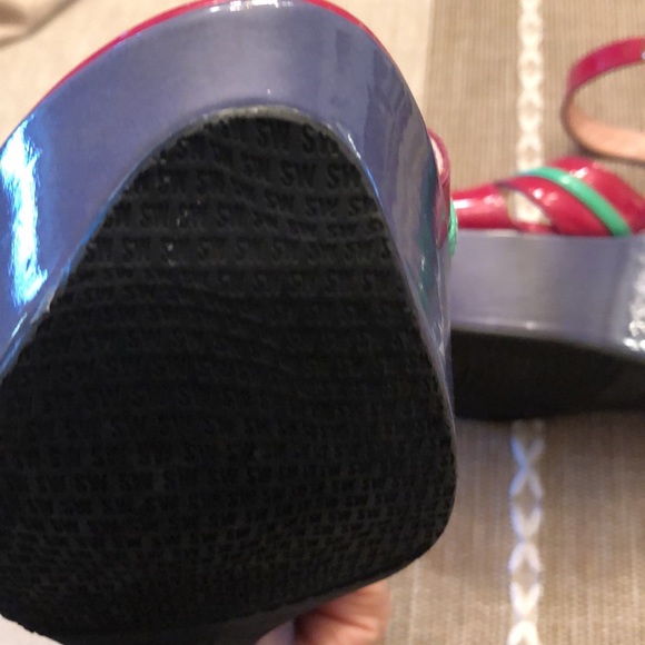 Epic Stuart Weitzman Patent leather wedges - Picture 11 of 12